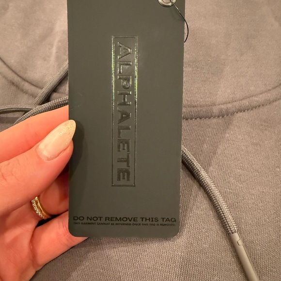 NWT Women’s Alphalete hoodie in dark grey - Picture 4 of 4